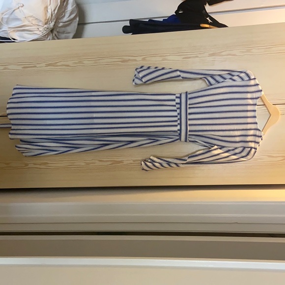 Lulu’s (Moon River) Midi Wrap Dress - blue and white; flounce sleeves - Picture 2 of 4